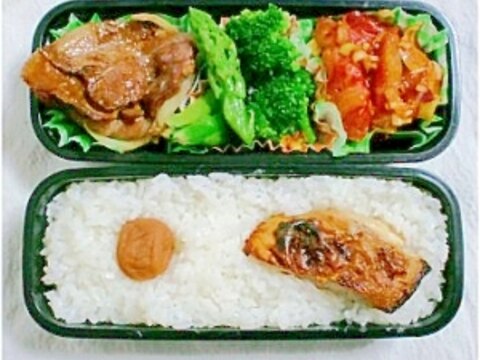 オヤジ弁当その３（カニカマのエビチリ風弁当）